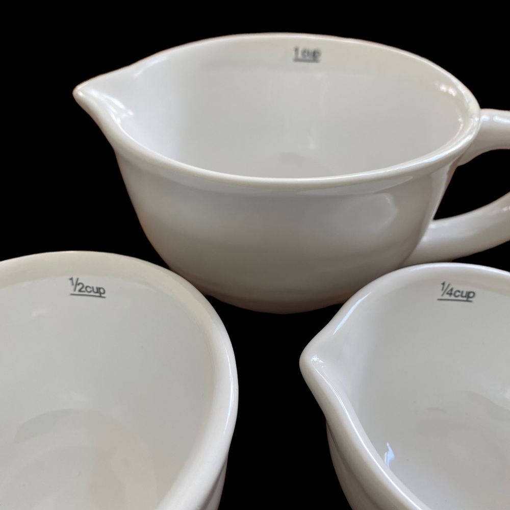 Set of 3 Measuring Cups - 1/4, 1/2, 1 Cup - Picture 3 of 4